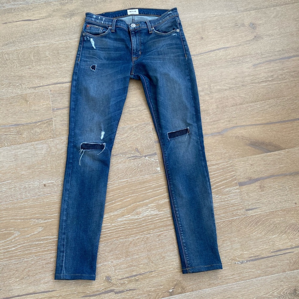 Like new, Hudson Nico Shredded Skinny Jeans, 27